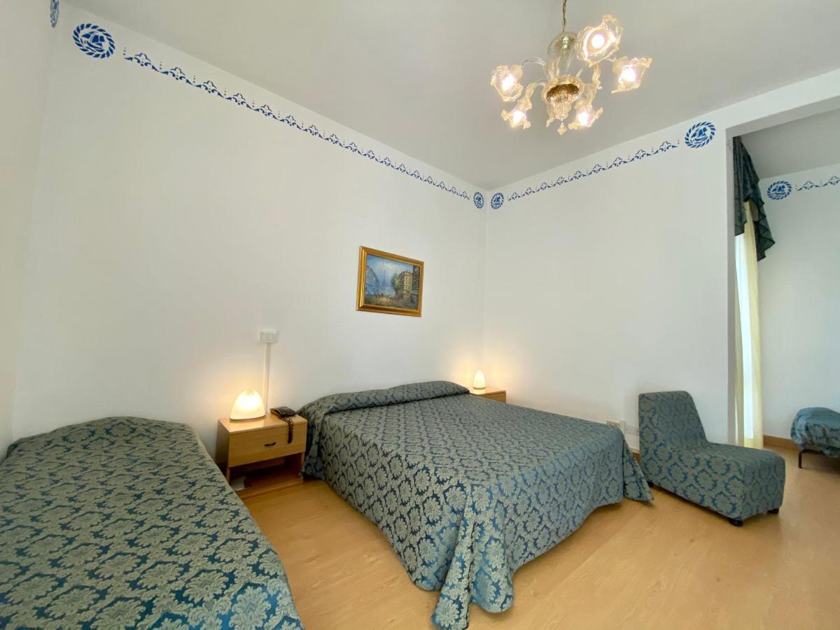 Hotel Florida Лидо ди Йезоло Екстериор снимка