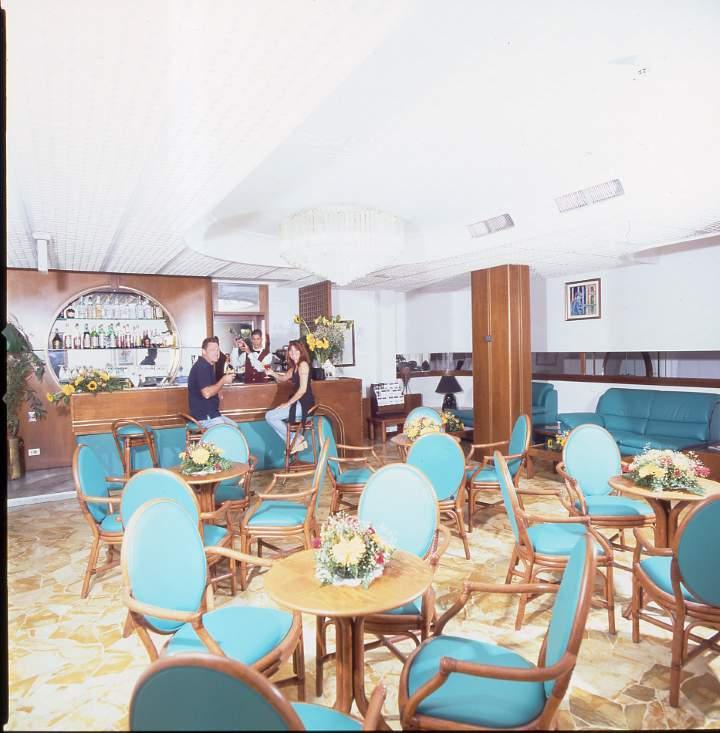 Hotel Florida Лидо ди Йезоло Екстериор снимка