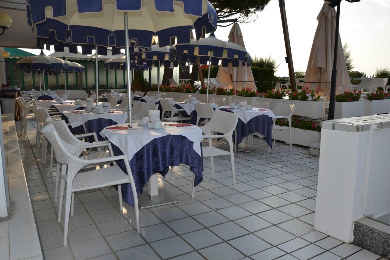 Hotel Florida Лидо ди Йезоло Екстериор снимка