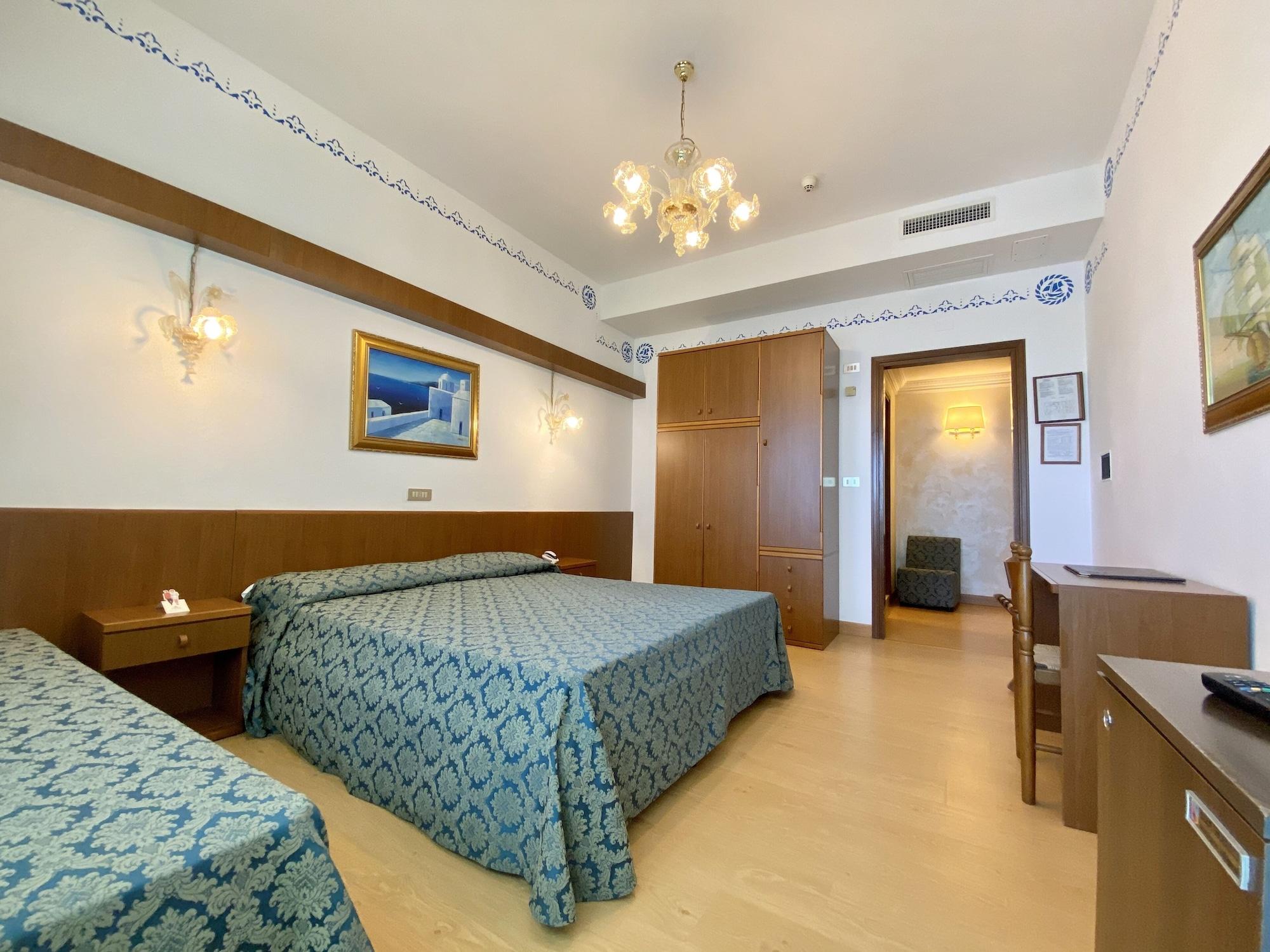 Hotel Florida Лидо ди Йезоло Екстериор снимка