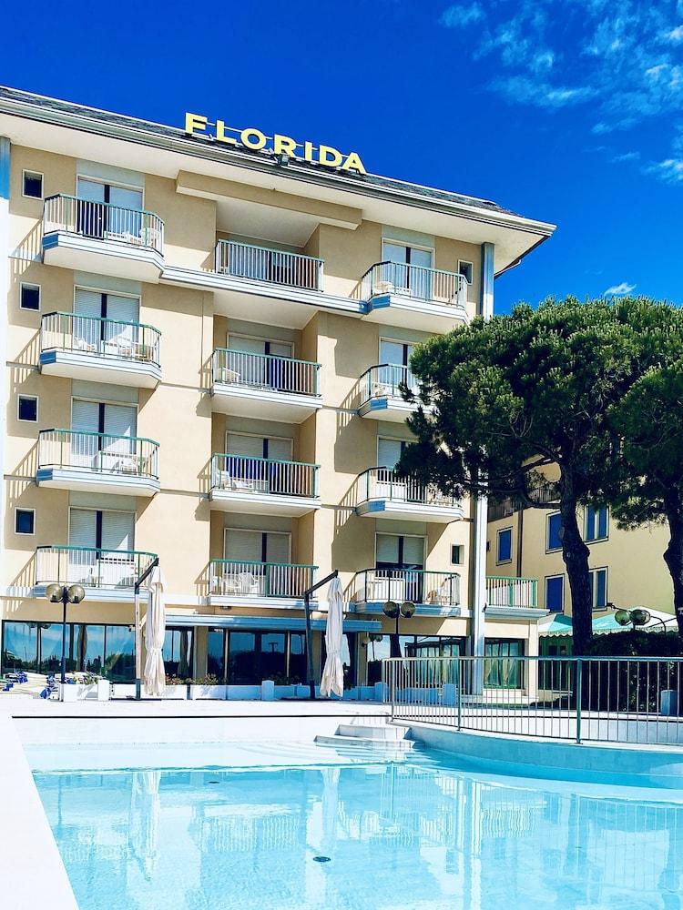 Hotel Florida Лидо ди Йезоло Екстериор снимка